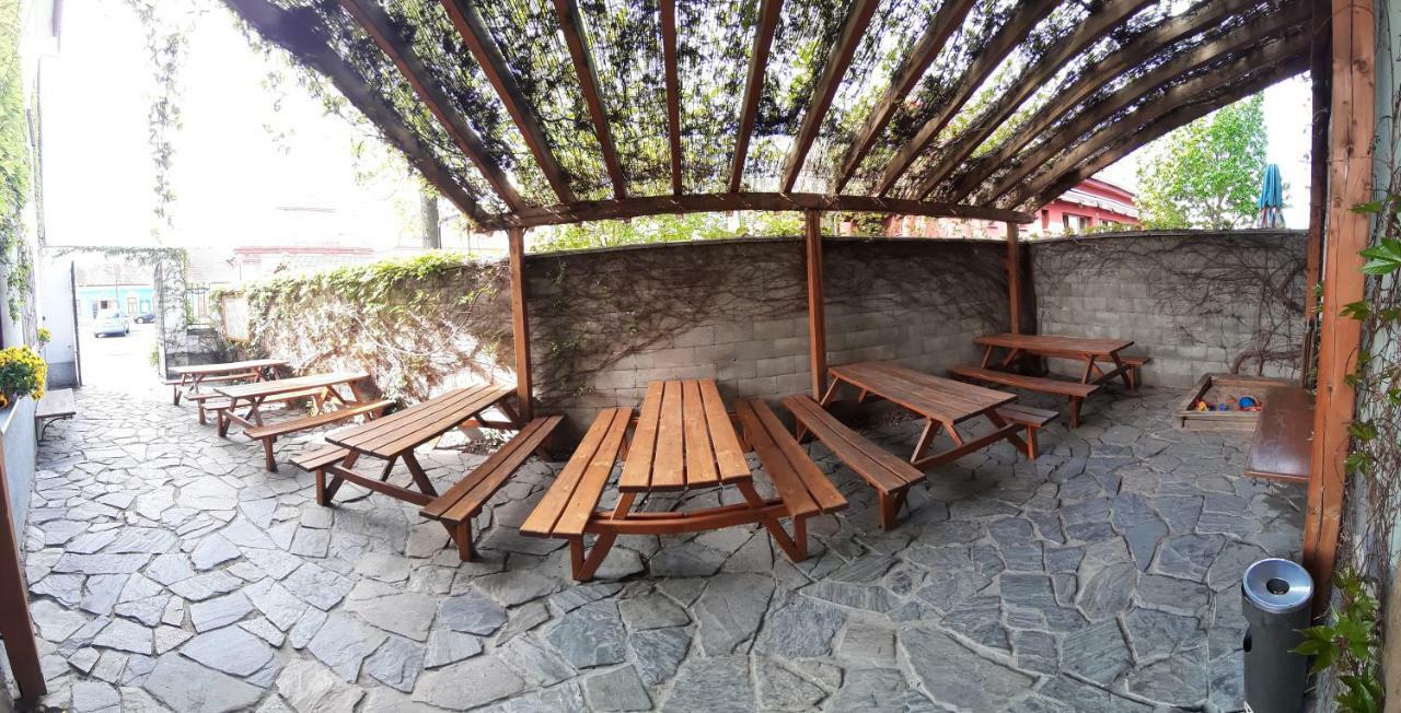 Penzion a restaurace U Hájků Nové Dvory Esterno foto