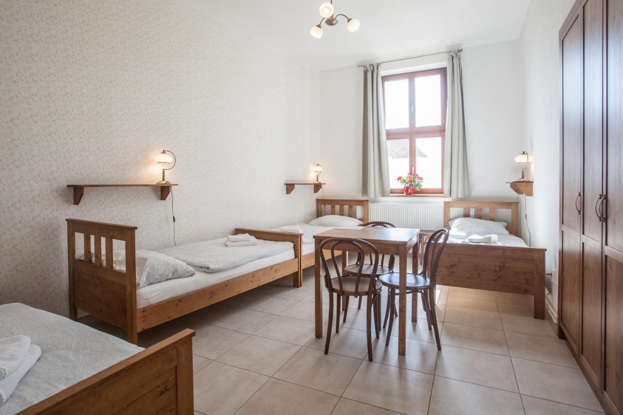 Penzion a restaurace U Hájků Nové Dvory Esterno foto