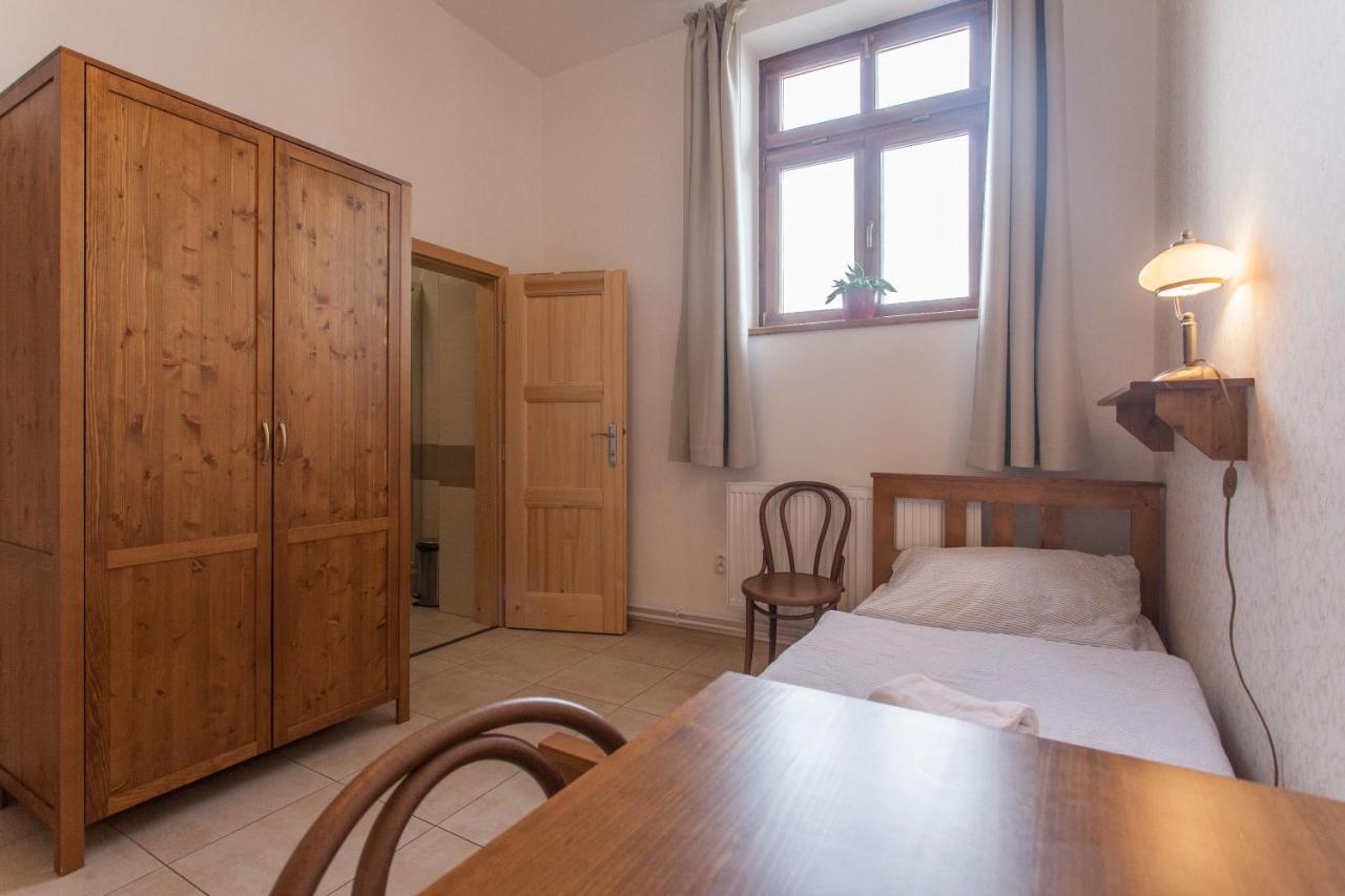 Penzion a restaurace U Hájků Nové Dvory Esterno foto